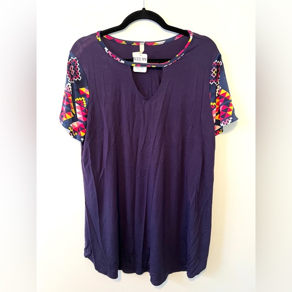 Tops - Womens 1X - loose fitting and lightweight top